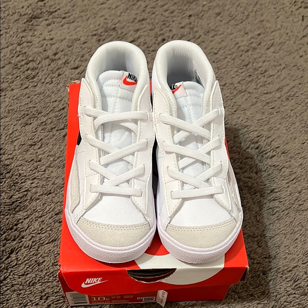 Nike White Classic Low-Top Sneakers